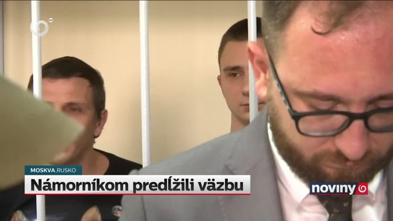 Námorníkom predĺžili väzbu