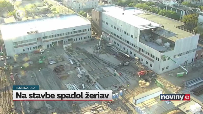 Na stavbe spadol žeriav
