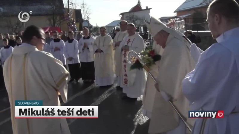 Mikuláš teší deti