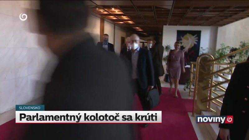 Parlamentný kolotoč sa krúti