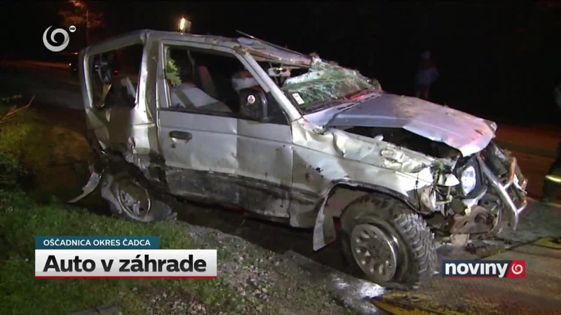 Auto v záhrade