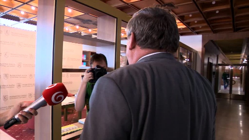 Opozícia chce odvolávať Richtera. Minister práce sa tým nezaoberá