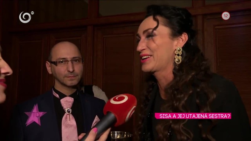 SISA A JEJ UTAJENÁ SESTRA?