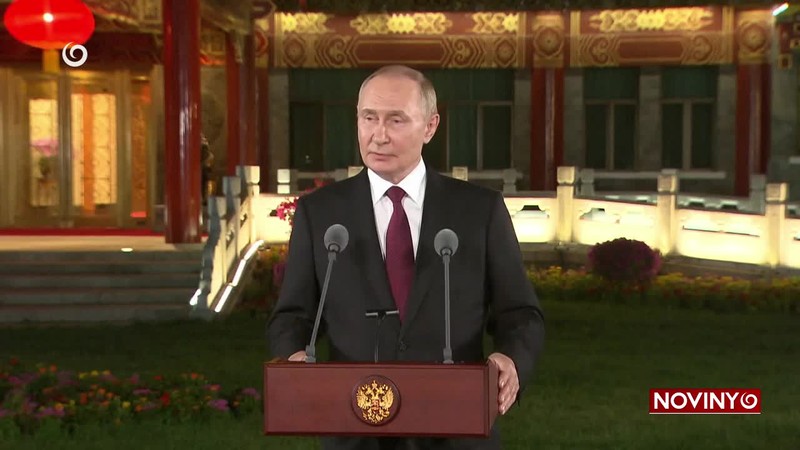 PUTIN POZVAL ZELENSKÉHO DO MOSKVY