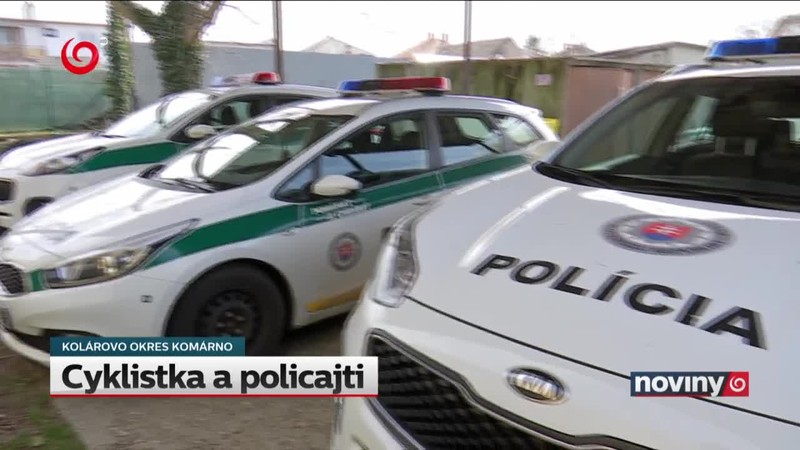 Cyklistka a policajti