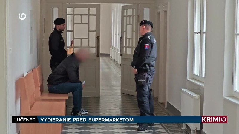 VYDIERANIE PRED SUPERMARKETOM