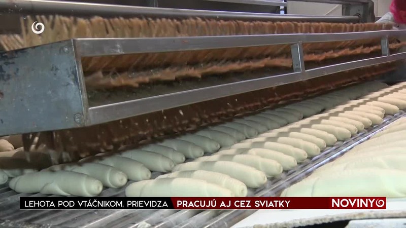 PRACUJÚ AJ CEZ SVIATKY