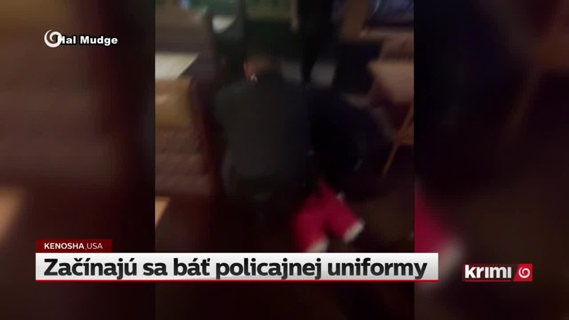 Začínajú sa báť policajnej uniformy