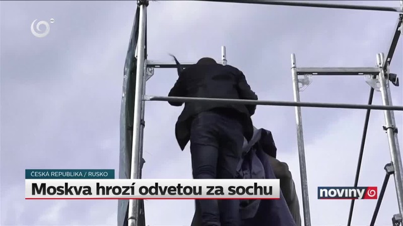 Moskva hrozí odvetou za sochu