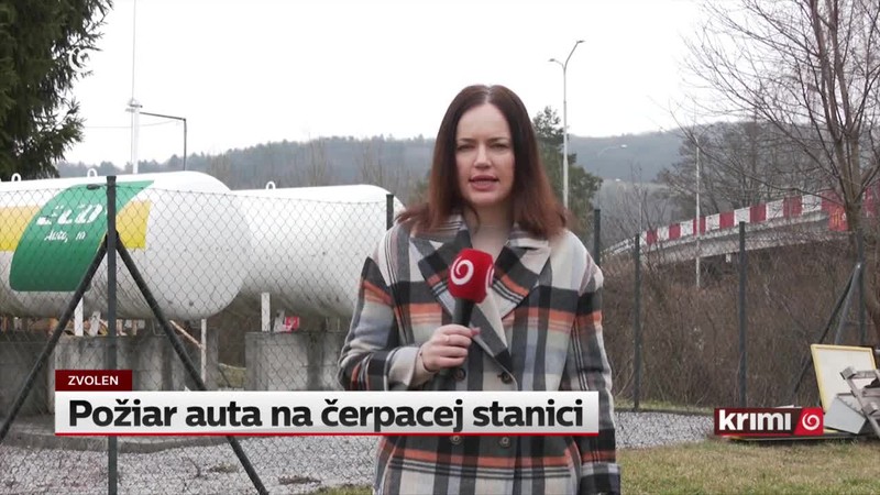 Požiar auta na čerpacej stanici