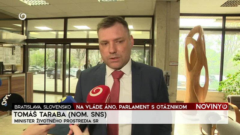NA VLÁDE ÁNO, PARLAMENT S OTÁZNIKOM