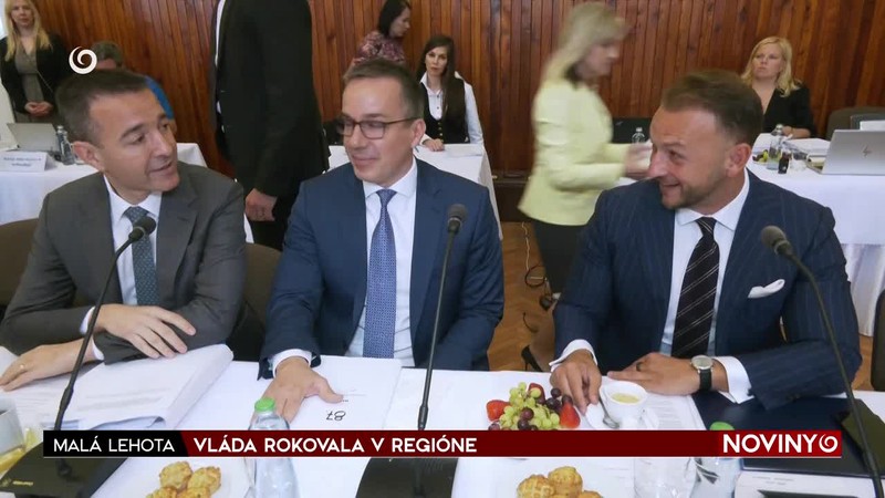VLÁDA ROKOVALA V REGIÓNE