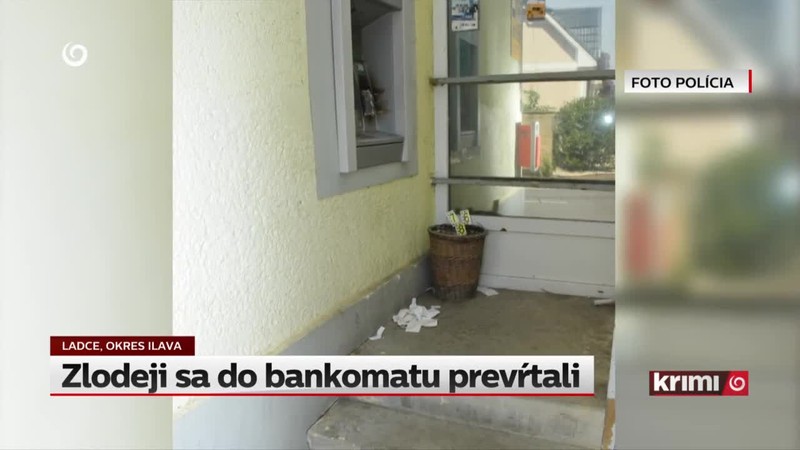 Zlodeji sa do bankomatu prevŕtali