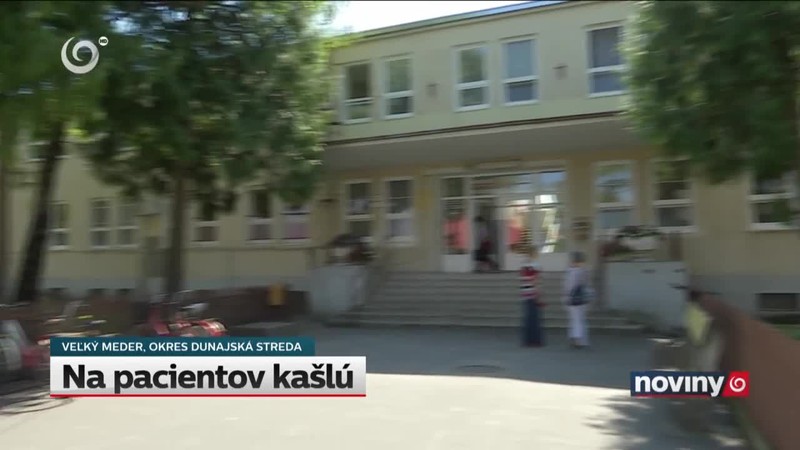 Na pacientov kašlú
