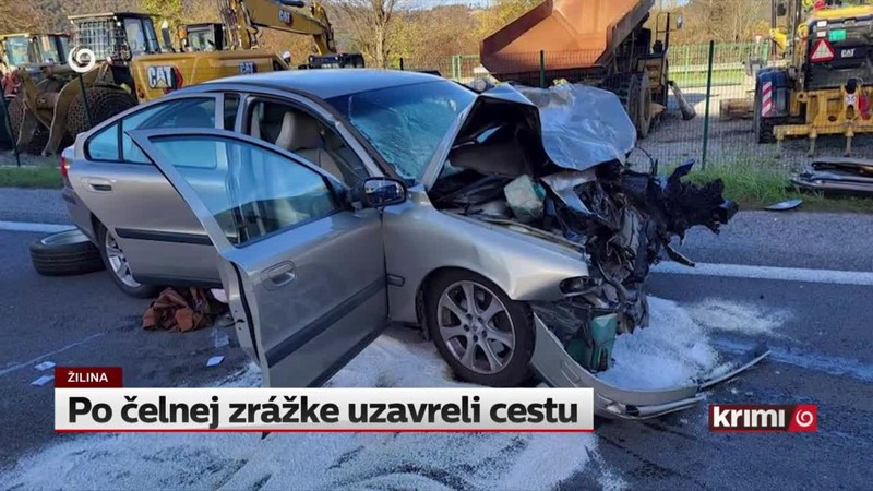 Po čelnej zrážke uzavreli cestu