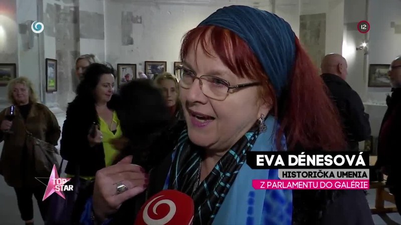 Z parlamentu do galérie