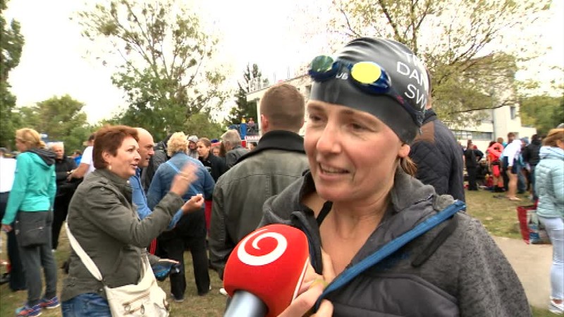 Dunaj prepláva 500 ľudí
