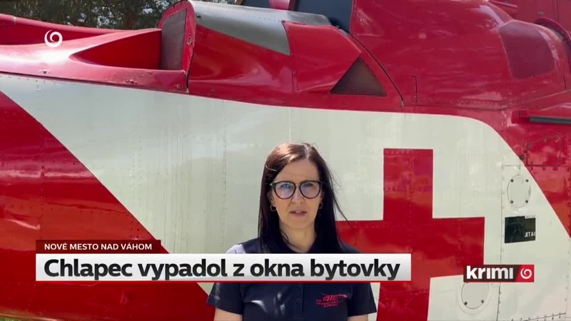 Chlapec vypadol z okna bytovky