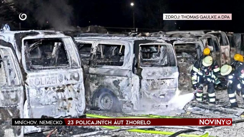 23 POLICAJNÝCH ÁUT ZHORELO