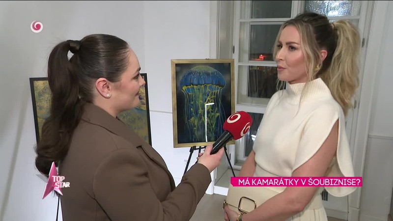 MÁ KAMARÁTKY V ŠOUBIZNISE?