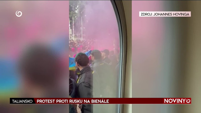 PROTEST PROTI RUSKU NA BIENÁLE