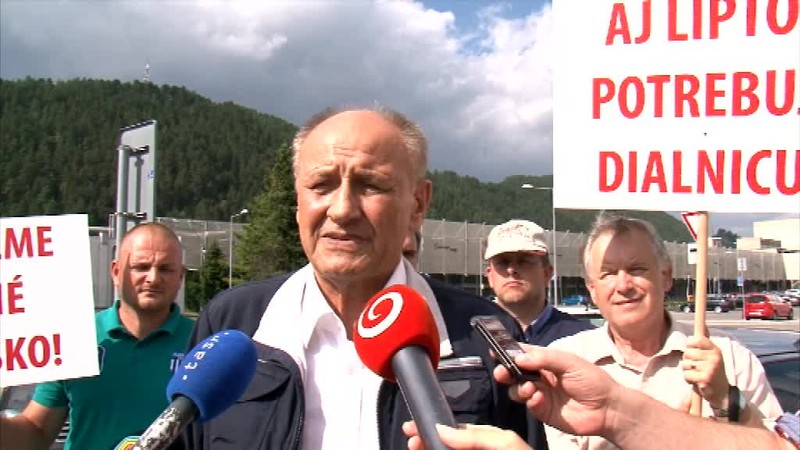 Protest zablokoval ťah medzi západom a východom