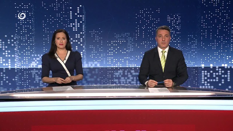 MAČKA "CESTOVALA" V ŠKATULI NA TOPÁNKY