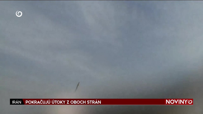 POKRAČUJÚ ÚTOKY Z OBOCH STRÁN