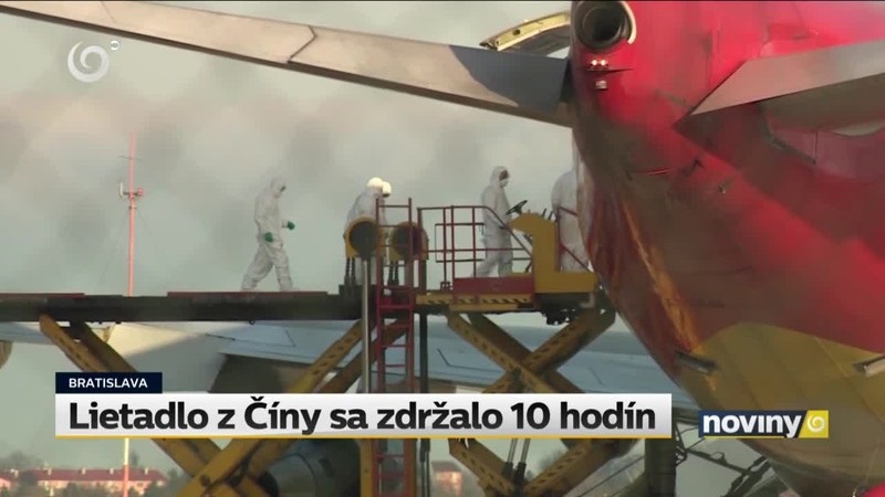 Lietadlo z Číny sa zdržalo 10 hodín