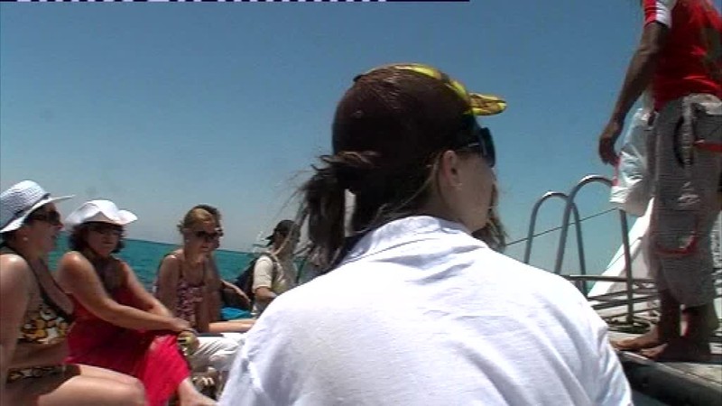 Muž zaútočil nožom na turistov v egyptskom letovisku. Dvaja z nich zraneniam podľahli