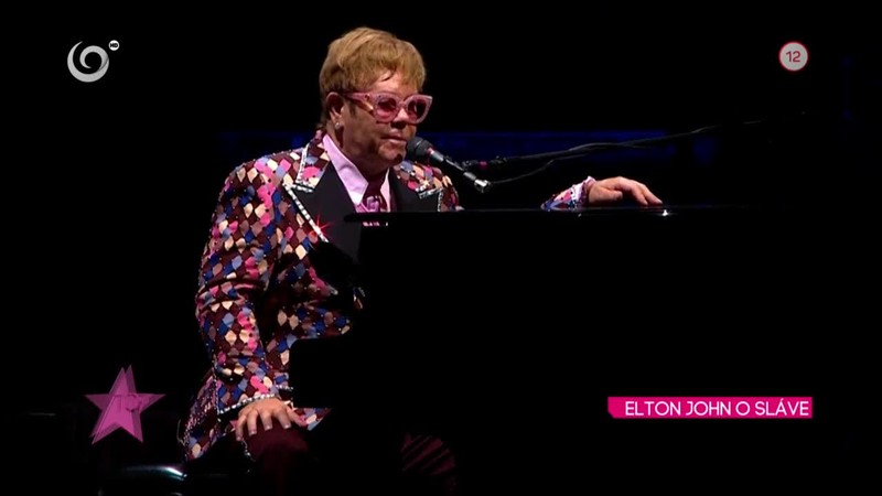 ELTON JOHN O SLÁVE