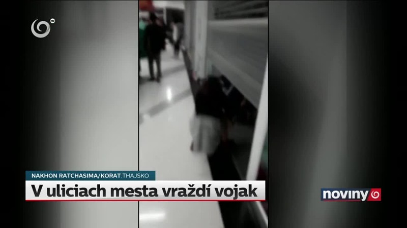 V uliciach mesta vraždí vojak