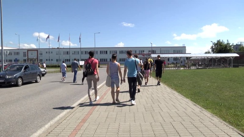 Nevedia nájsť zamestnancov. Jeden zo zásadných zamestnávateľov na východe preto pomaly odchádza