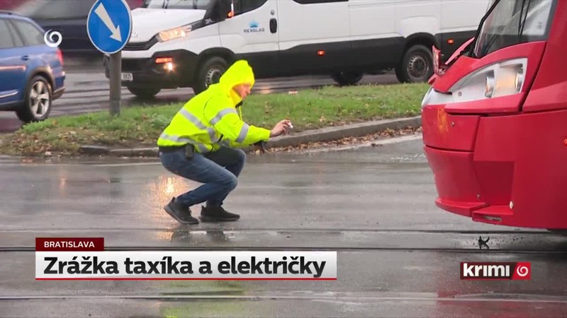 Zrážka taxíka a električky
