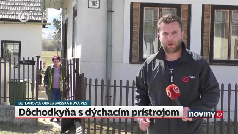 Dôchodkyňa s dýchacím prístrojom