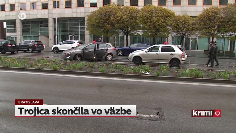Trojica skončila vo väzbe