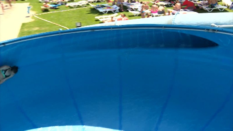 Horúce počasie vyhnalo ľudí do aquaparkov. Tie sú preplnené