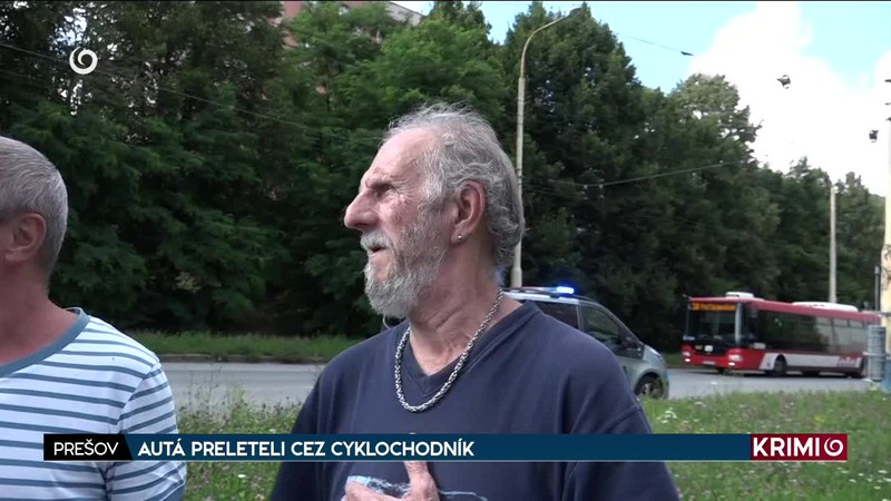 AUTÁ PRELETELI CEZ CYKLOCHODNÍK