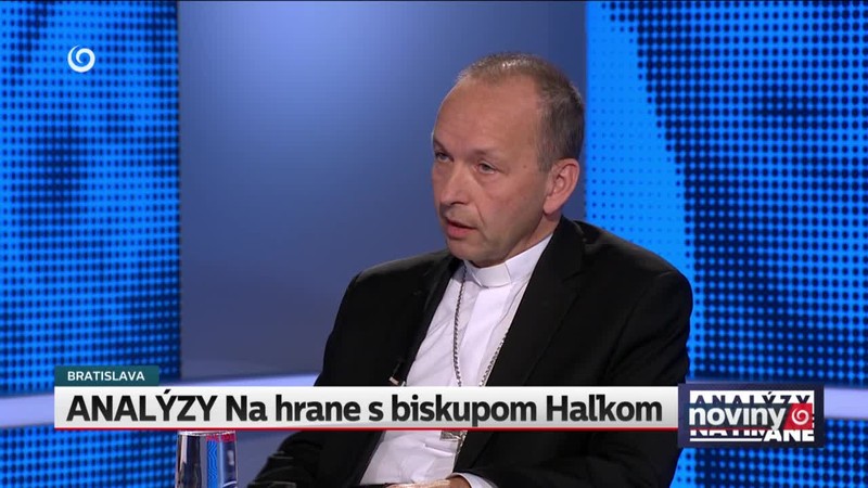 ANALÝZY Na hrane s biskupom Haľkom