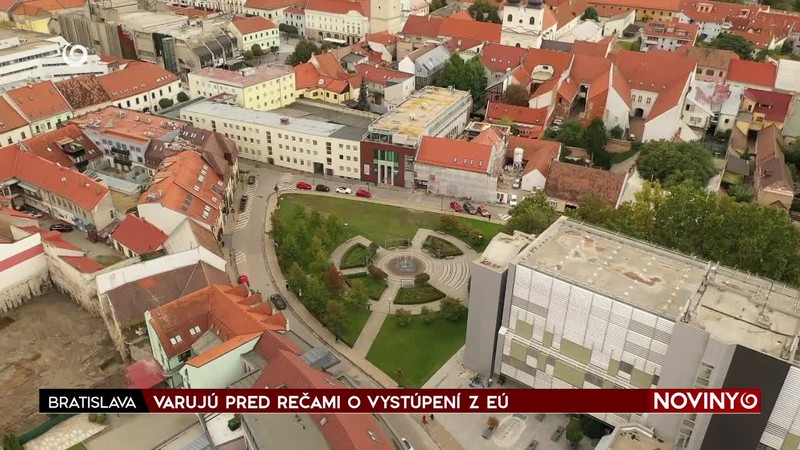 VARUJÚ PRED REČAMI O VYSTÚPENÍ Z EÚ