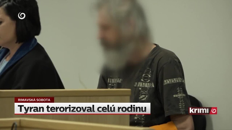 Tyran terorizoval celú rodinu