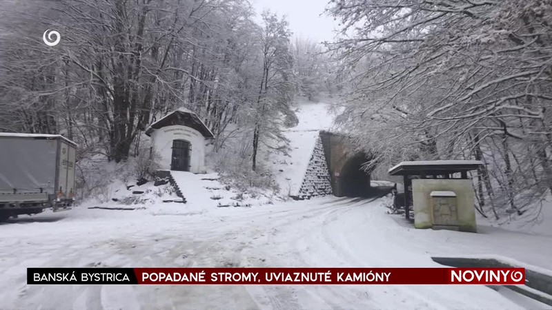 POPADANÉ STROMY, UVIAZNUTÉ KAMIÓNY