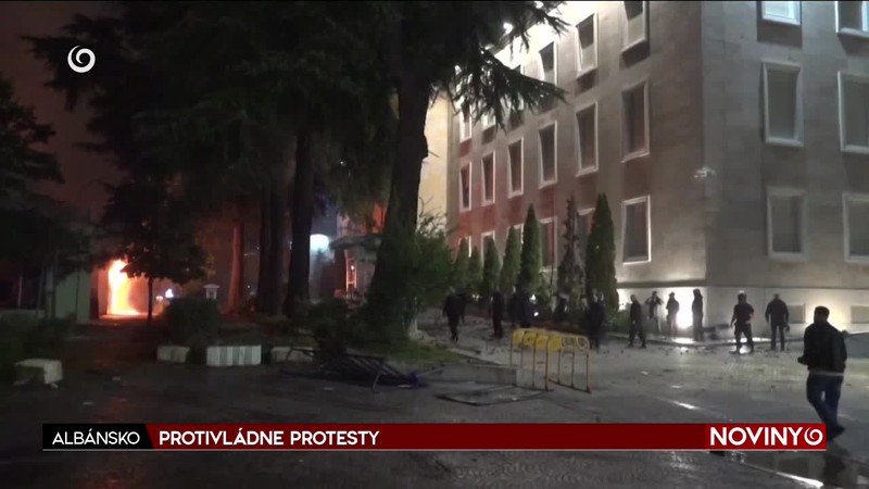 PROTIVLÁDNE PROTESTY