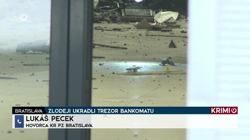 STRECHA DOMU KOMPLETNE V PLAMEŇOCH