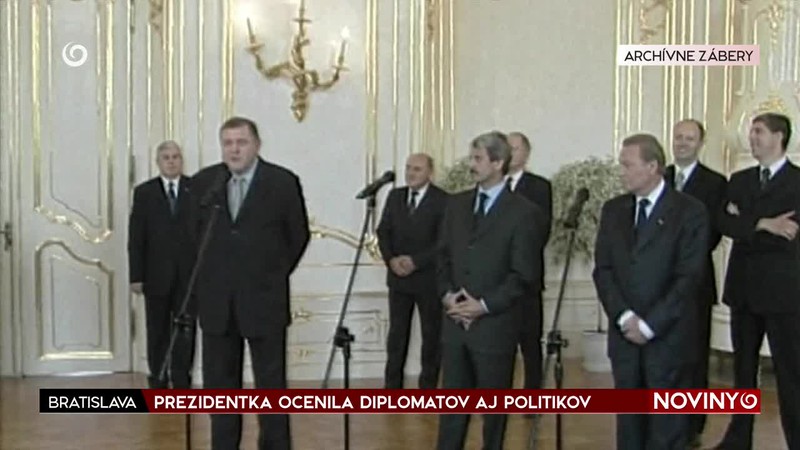 PREZIDENTKA OCENILA DIPLOMATOV AJ POLITIKOV