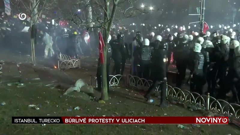 BÚRLIVÉ PROTESTY V ULICIACH