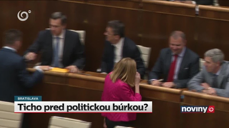 Ticho pred politickou búrkou?