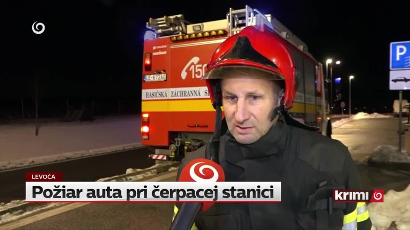 Požiar auta pri čerpacej stanici