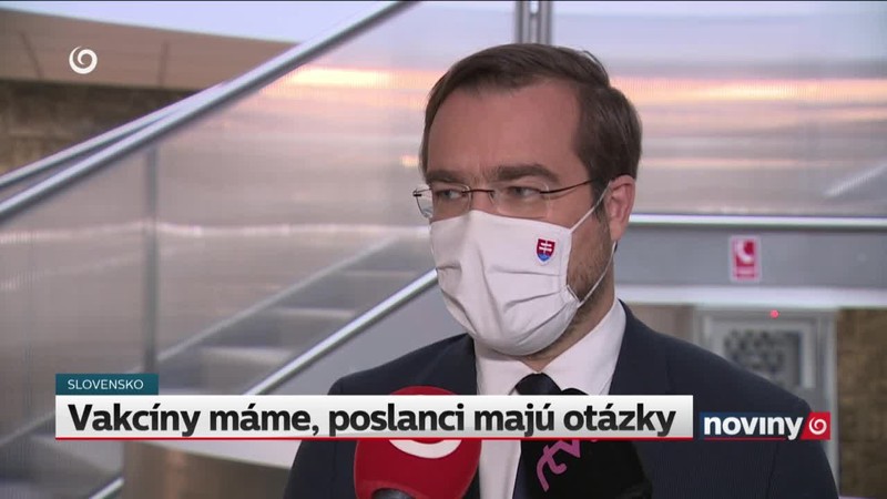 Vakcíny máme, poslanci majú otázky