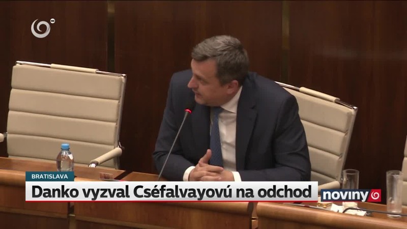 Danko vyzval Cséfalvayovú na odchod